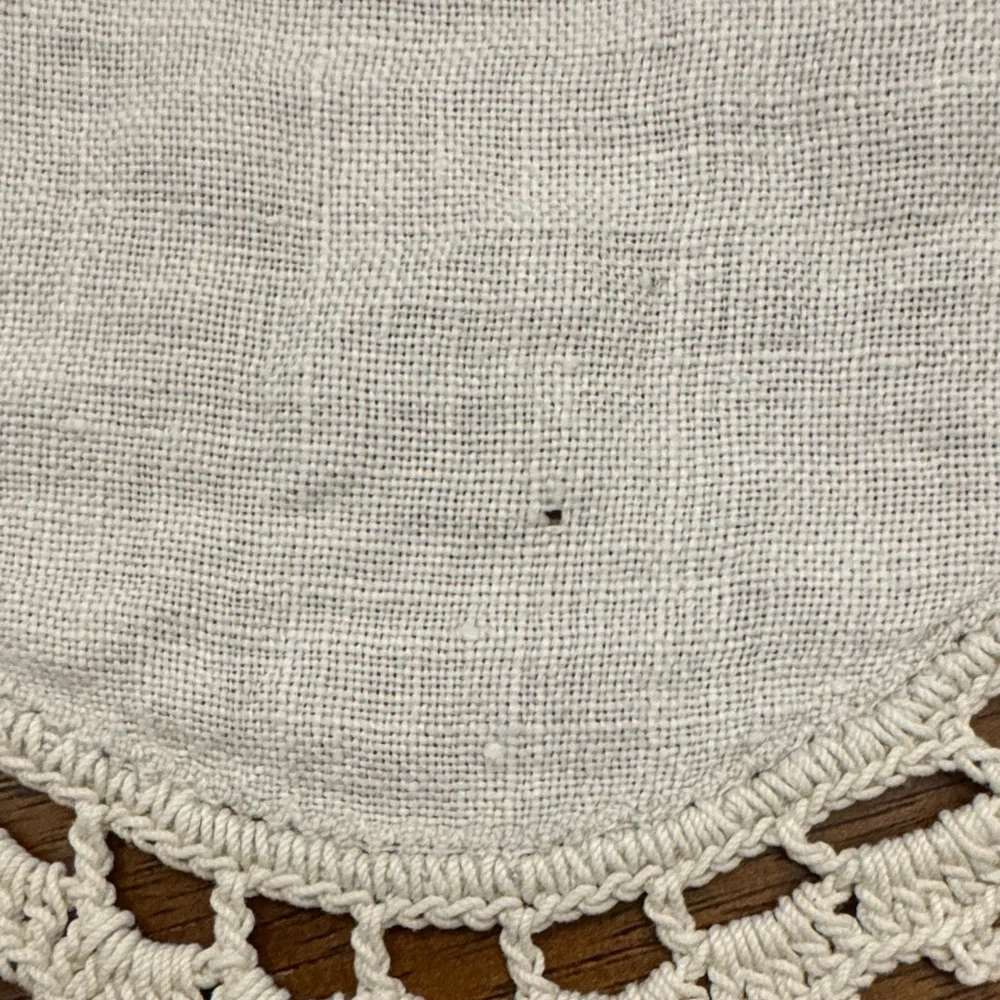Snowflake Doily — White Lace / Crochet